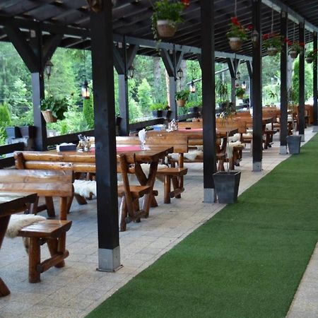 Hanul Izvorul Rece Sinaia Luaran gambar