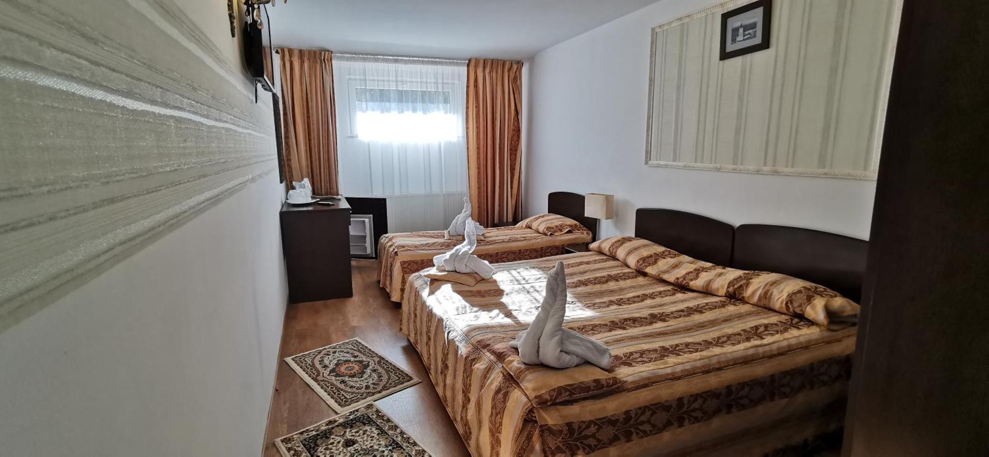 Hanul Izvorul Rece Sinaia Luaran gambar