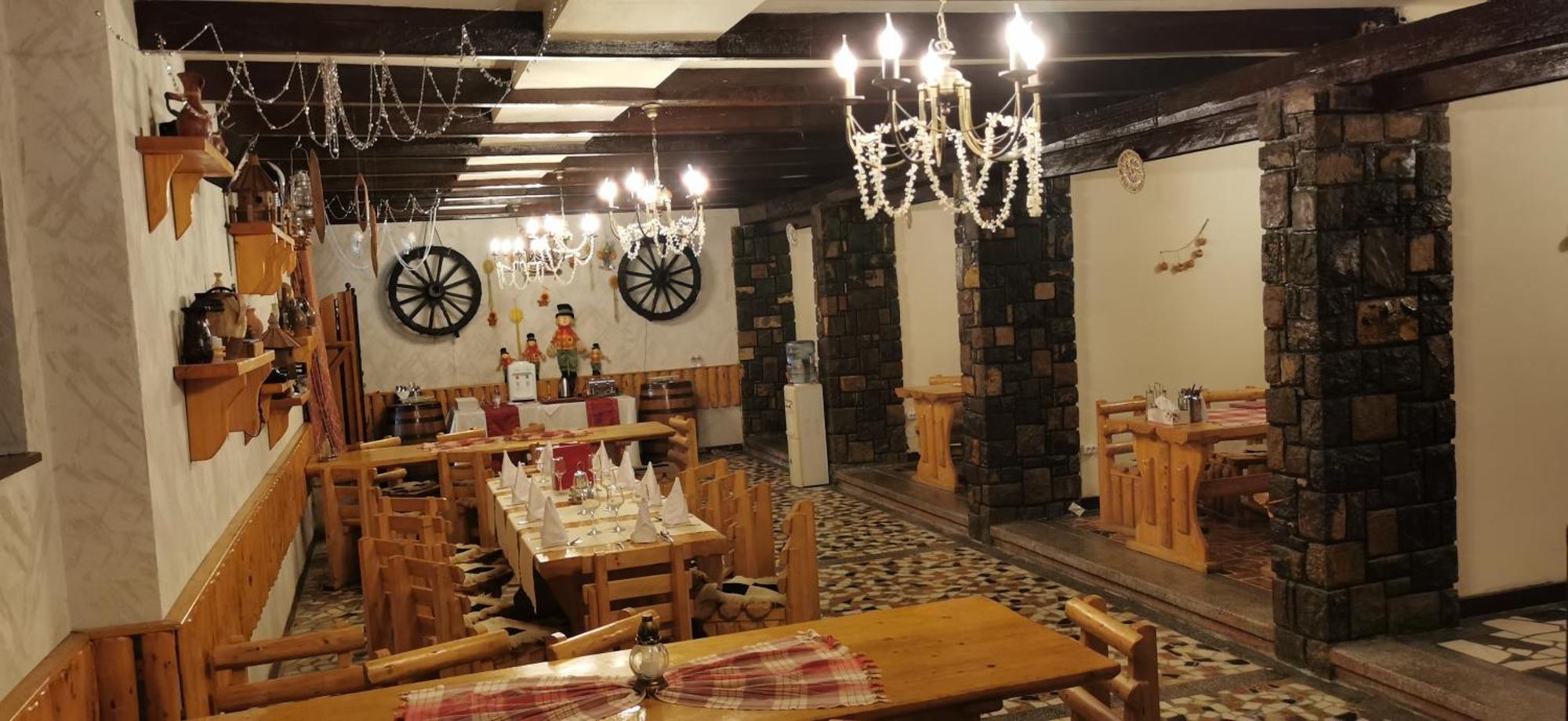 Hanul Izvorul Rece Sinaia Luaran gambar